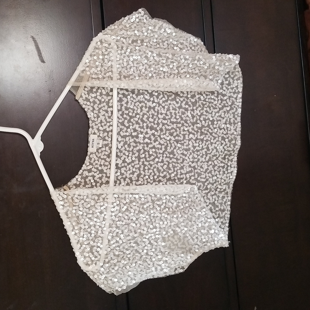 Sequin caplet